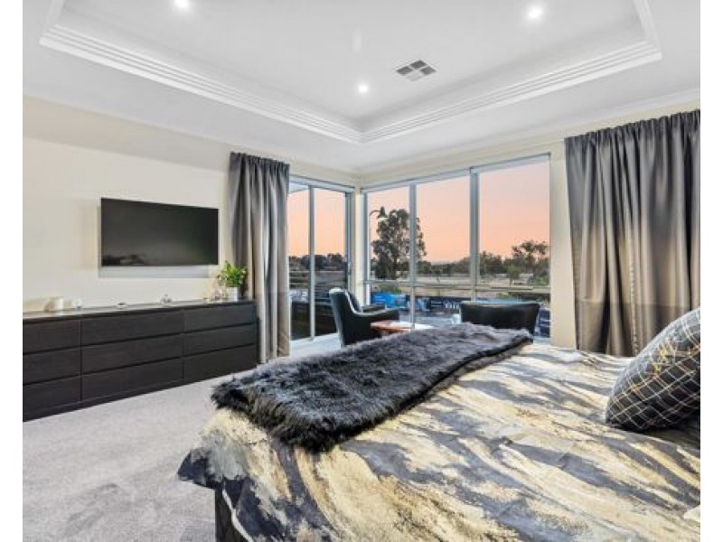 24 Gage Road, North Coogee WA 6163