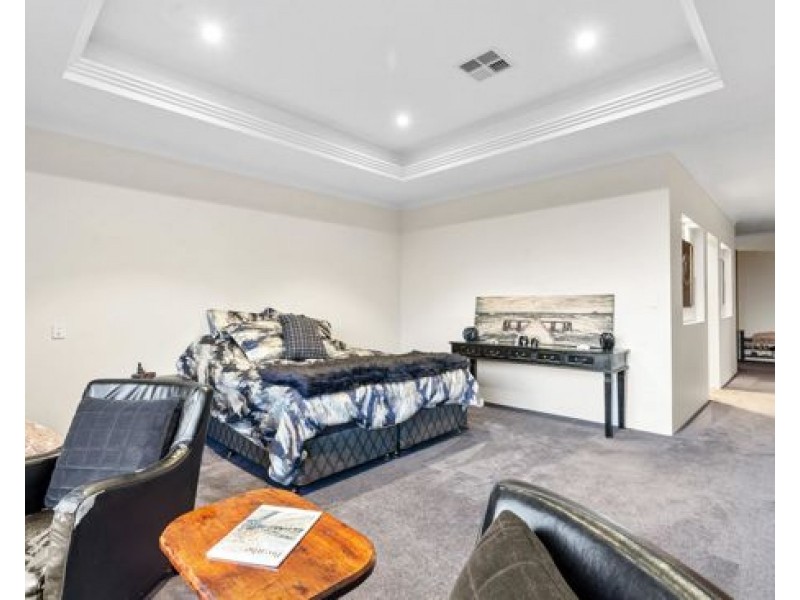 24 Gage Road, North Coogee WA 6163