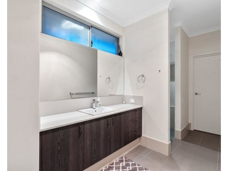 24 Gage Road, North Coogee WA 6163