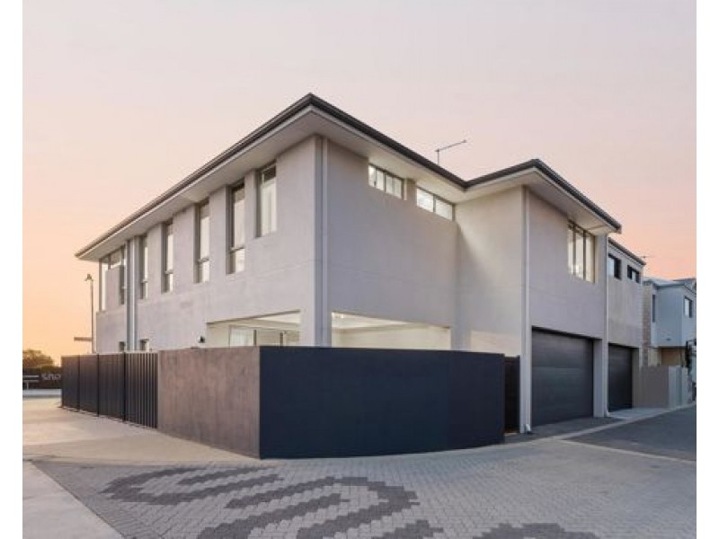 24 Gage Road, North Coogee WA 6163