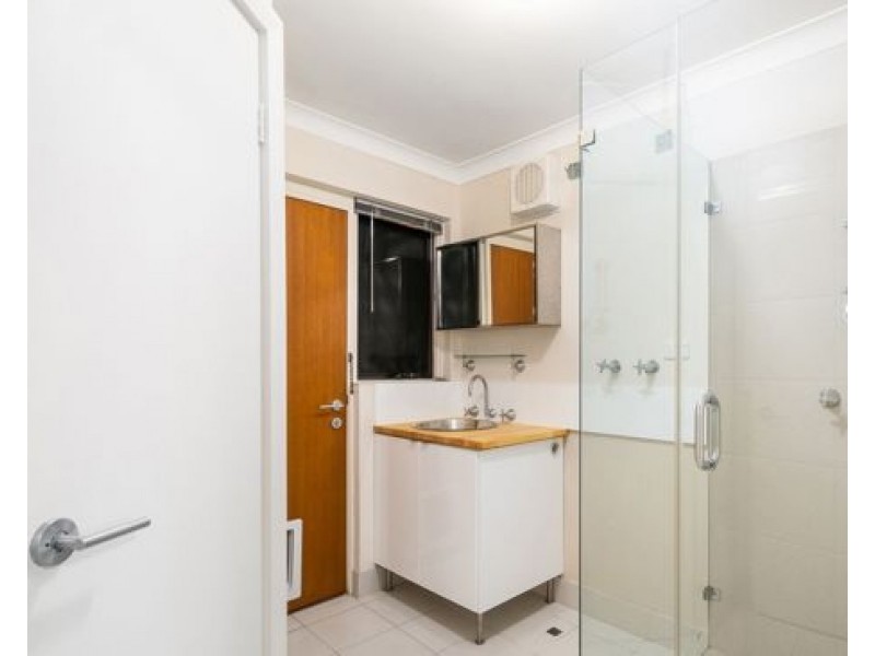 15 79 Macleod Road, Applecross WA 6153