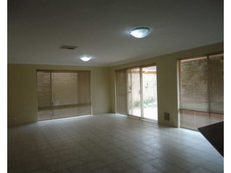 2 15 Recreation Road, Hamilton Hill WA 6163