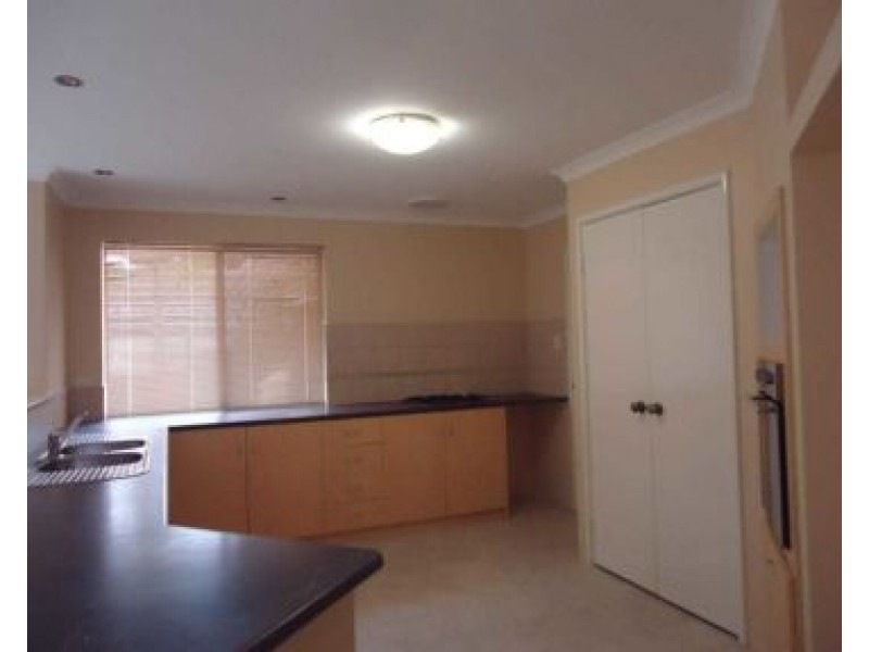 2 15 Recreation Road, Hamilton Hill WA 6163