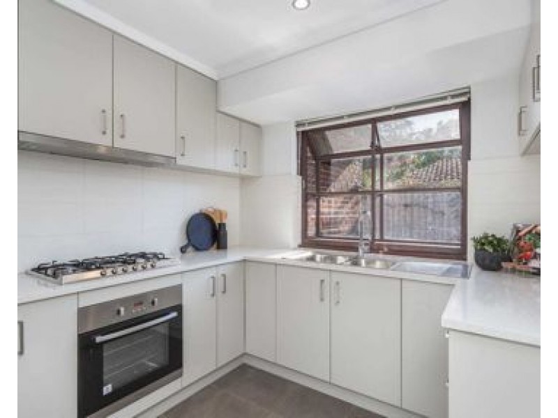 10A Macrae Rd, Applecross WA 6153