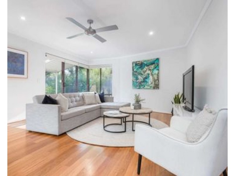 10A Macrae Rd, Applecross WA 6153