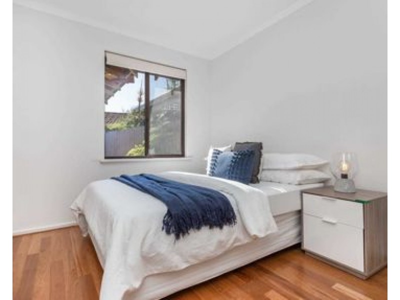 10A Macrae Rd, Applecross WA 6153