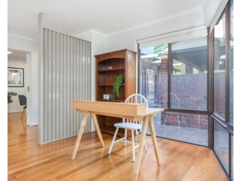 10A Macrae Rd, Applecross WA 6153