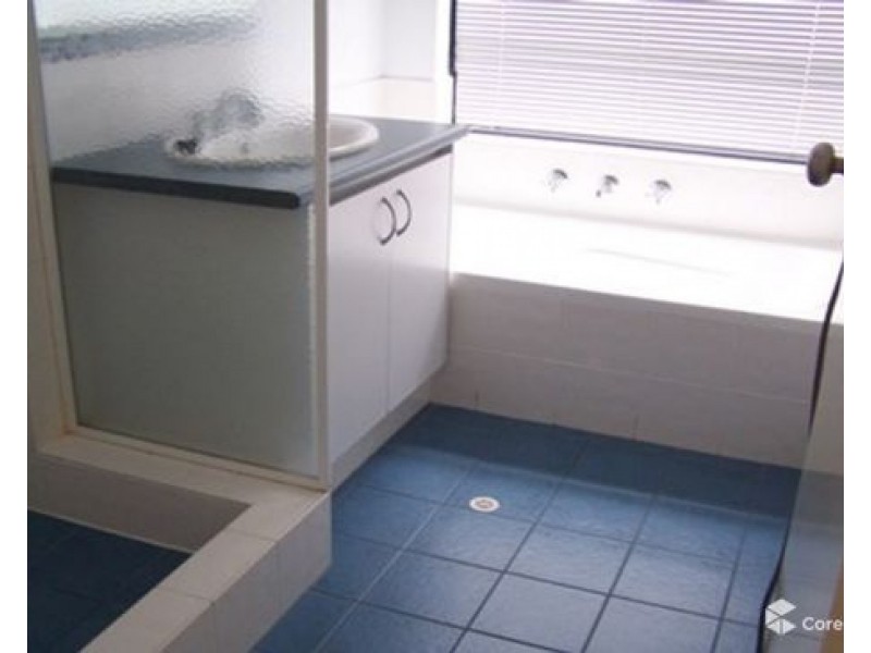 4 15 Recreation Road, Hamilton Hill WA 6163