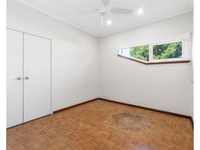 9 Cowrie Crescent, Mount Pleasant WA 6153