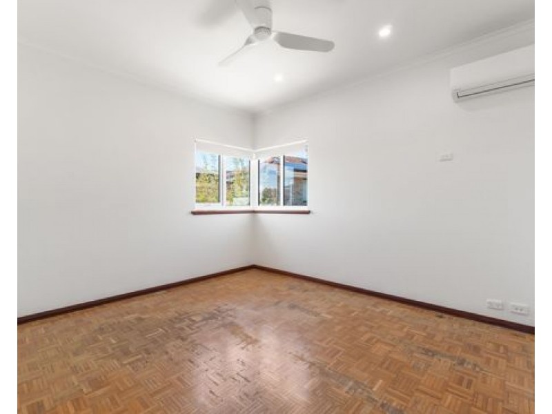 9 Cowrie Crescent, Mount Pleasant WA 6153