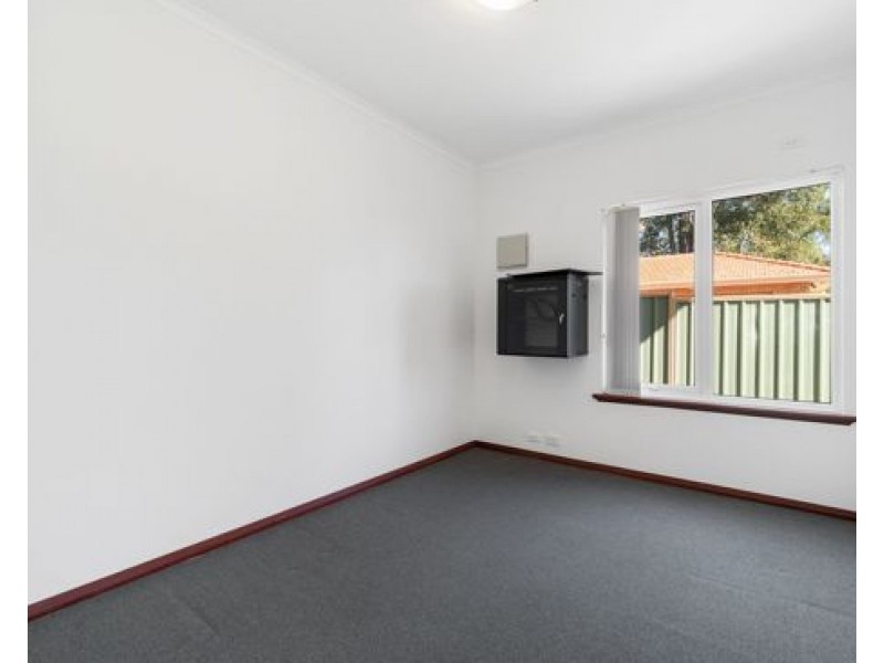 9 Cowrie Crescent, Mount Pleasant WA 6153