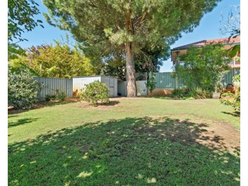 9 Cowrie Crescent, Mount Pleasant WA 6153