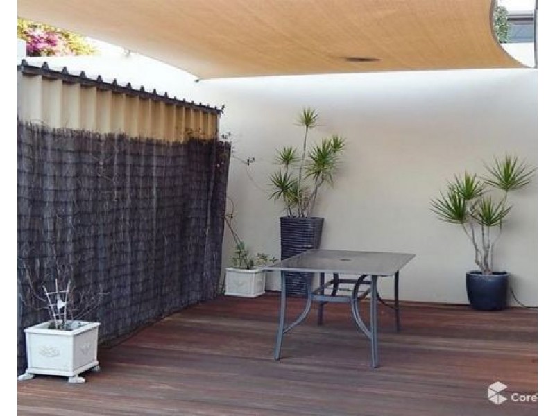 6A Leverburgh Street, Ardross WA 6153