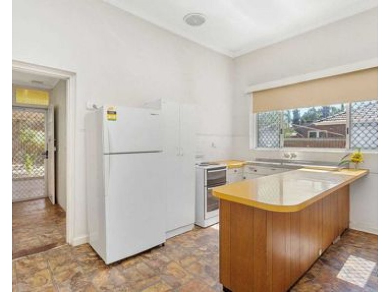 7 Dudley Street, Rivervale WA 6103