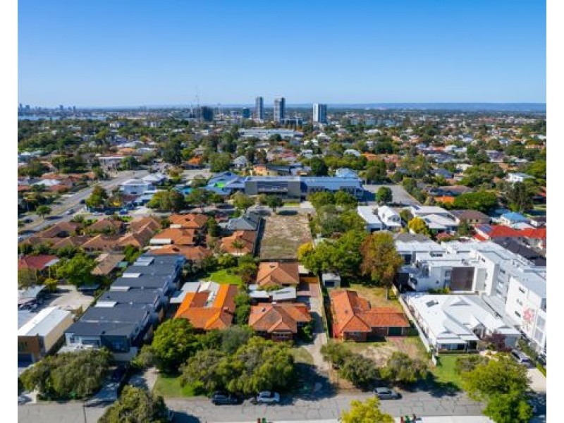 B 60 Tain Street, Ardross WA 6153