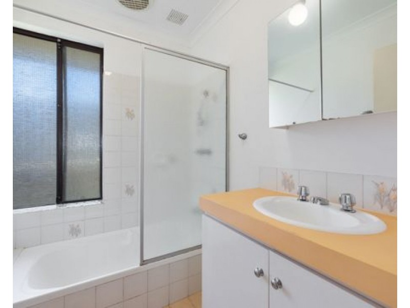 B 60 Tain Street, Ardross WA 6153