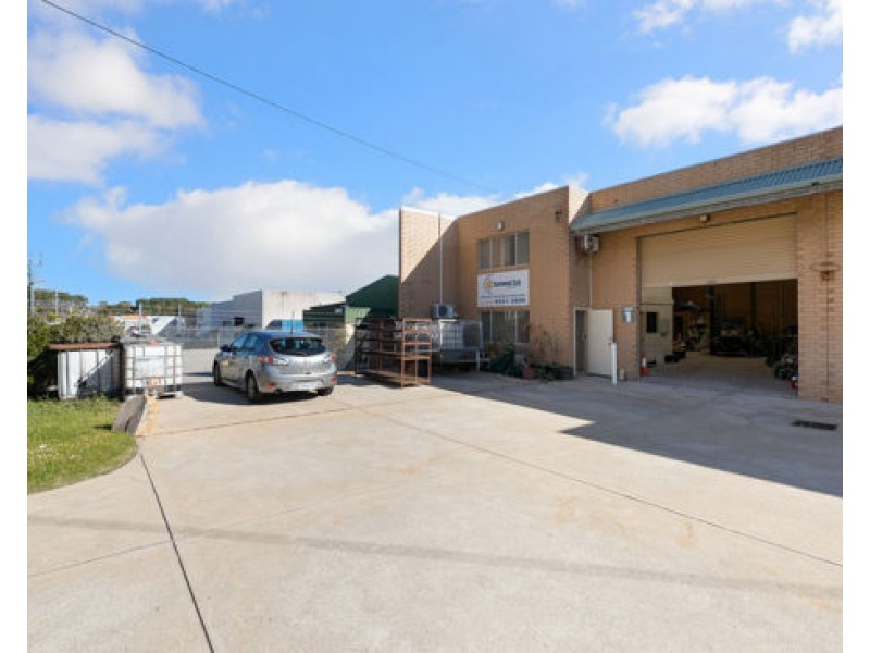 1/27 Weatherburn Way, Kardinya WA 6163