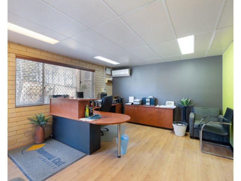 1/27 Weatherburn Way, Kardinya WA 6163