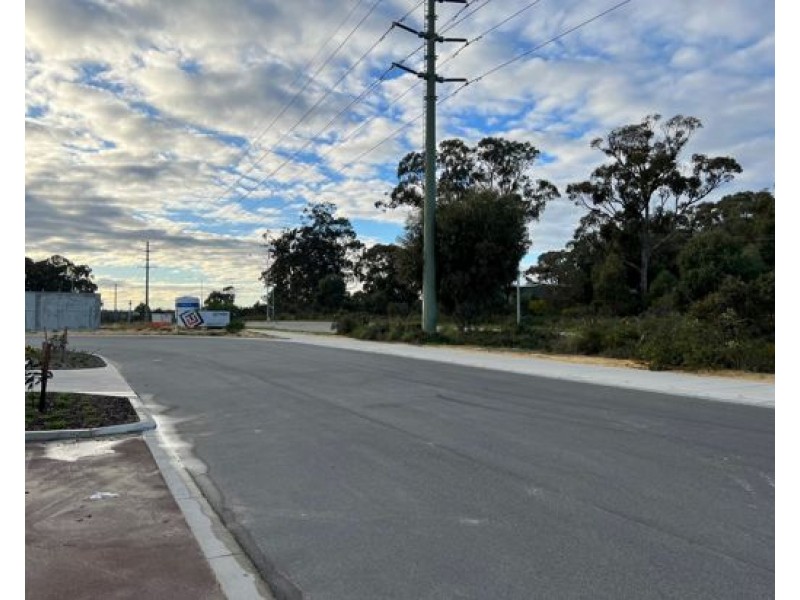 U7/11 Ring St, Neerabup WA 6031