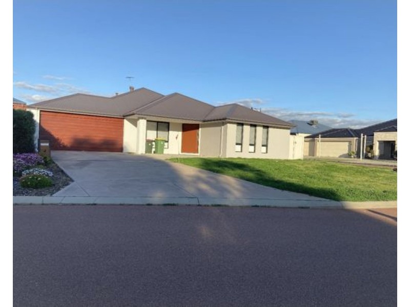 54 Riverina Parade, Munster WA 6166