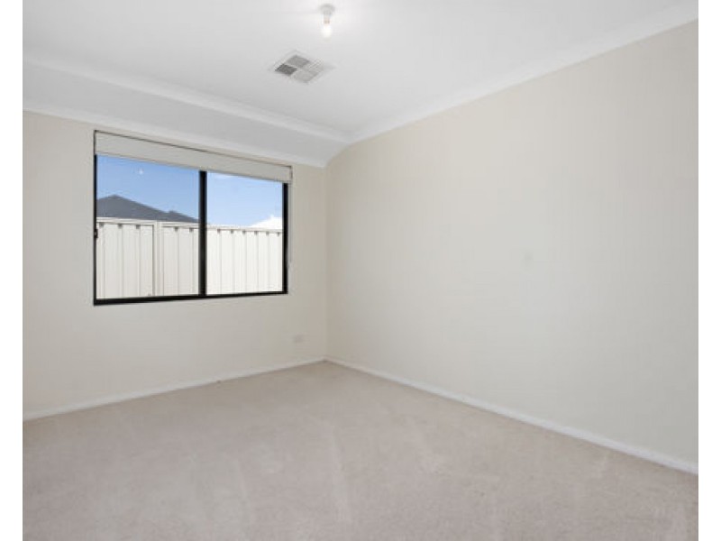 54 Riverina Parade, Munster WA 6166