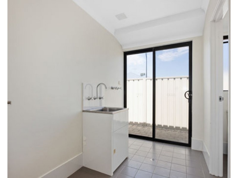 54 Riverina Parade, Munster WA 6166
