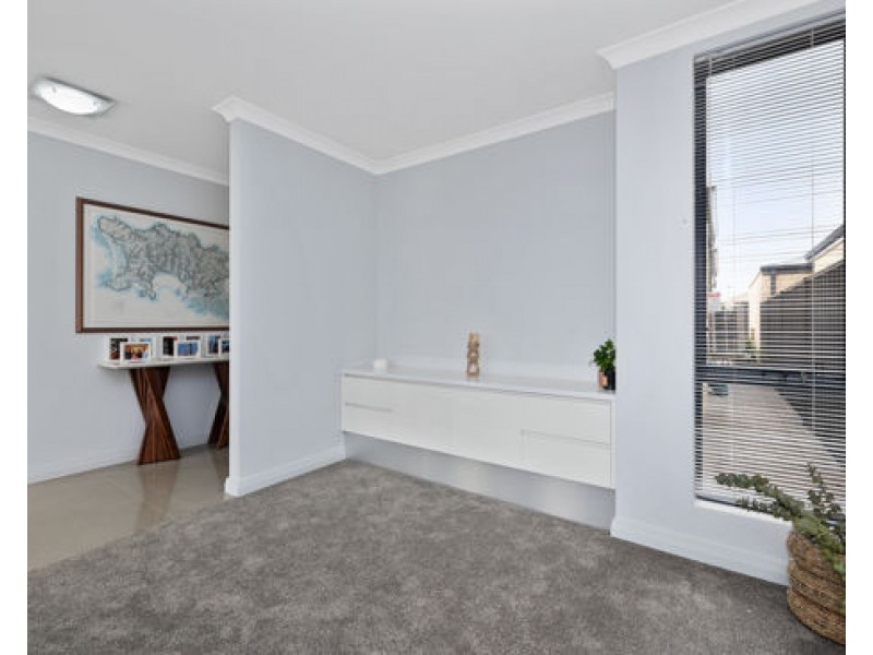 42 Birch Road, Aubin Grove WA 6164