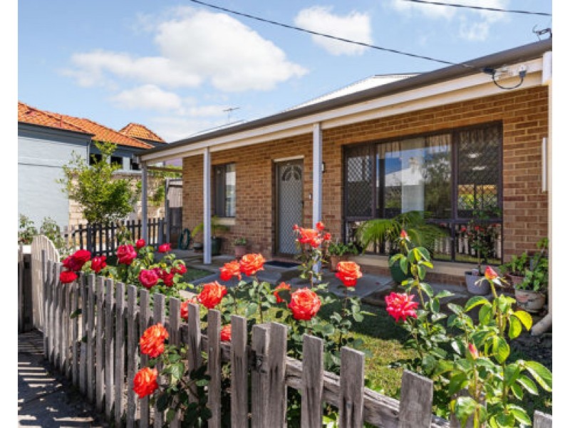 2 Sheedy Street, South Fremantle WA 6162