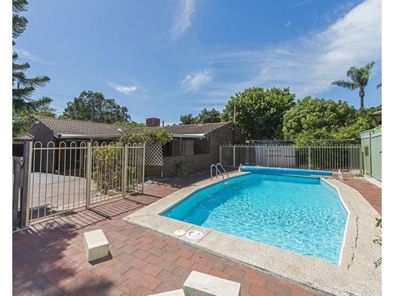 5 Camm Avenue, Bull Creek WA 6149