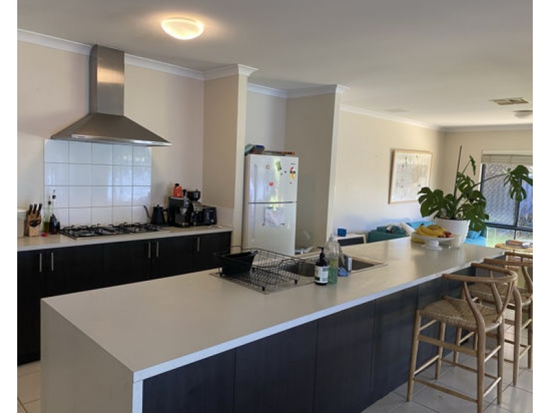 2B Snook Crescent, Hilton WA 6163