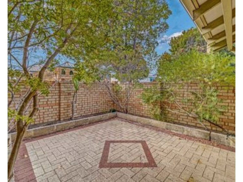 1/3 Riseley Street, Applecross WA 6153