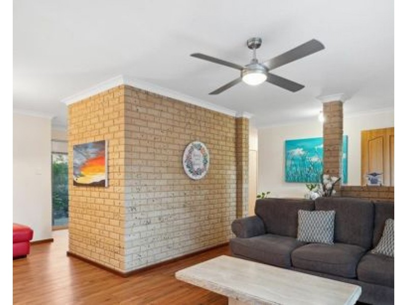 2/72 Beach Street, Bicton WA 6157