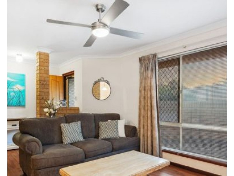 2/72 Beach Street, Bicton WA 6157