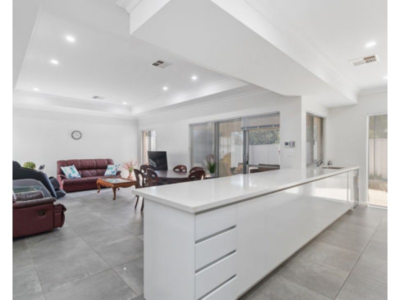 61B McBeth Way, Kardinya WA 6163