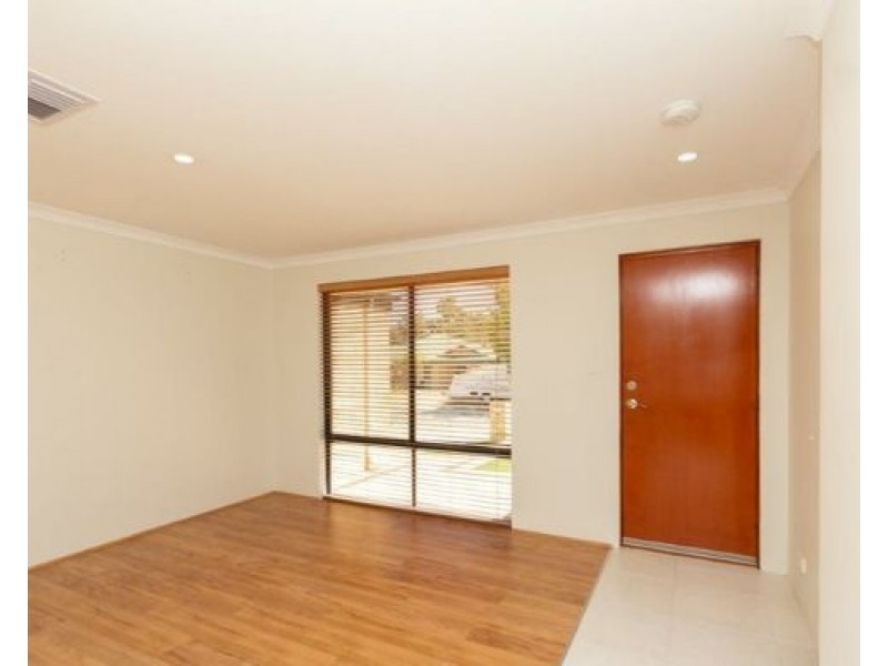 8 Beroona Way, South Lake WA 6164