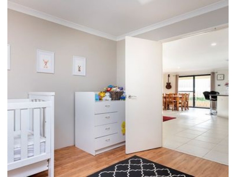 8 Beroona Way, South Lake WA 6164