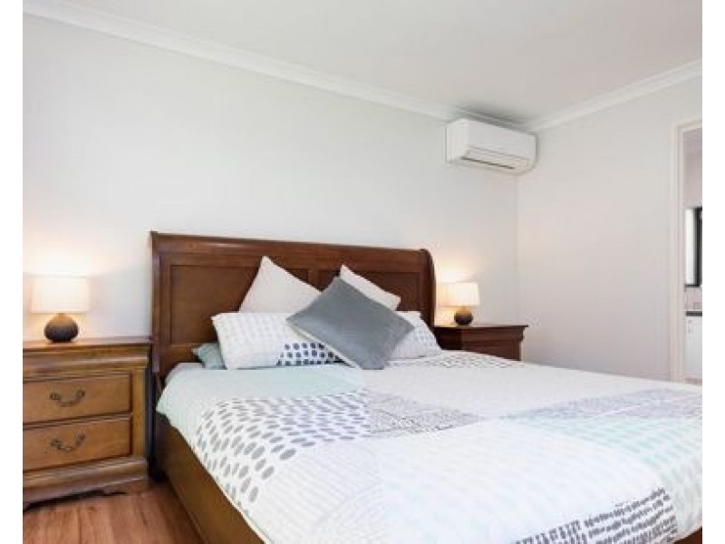 8 Beroona Way, South Lake WA 6164