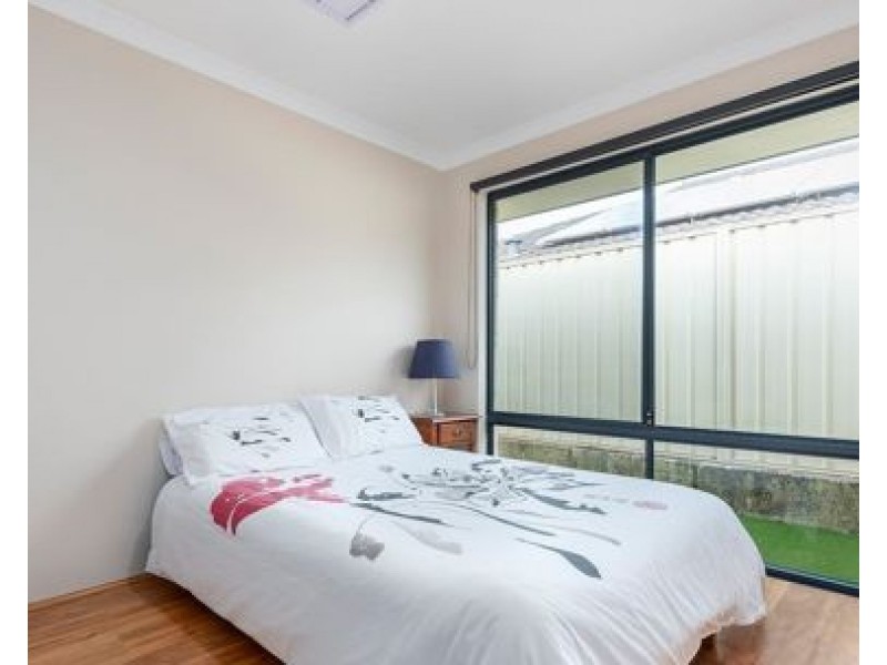 8 Beroona Way, South Lake WA 6164