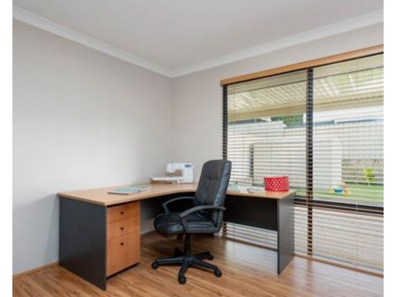 8 Beroona Way, South Lake WA 6164