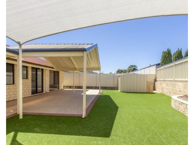 8 Beroona Way, South Lake WA 6164