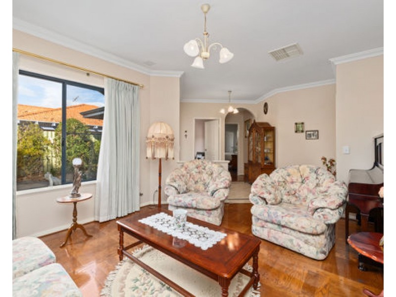 12B Lambert Street, Alfred Cove WA 6154