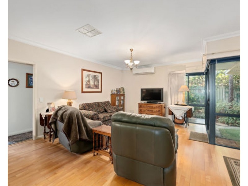 12B Lambert Street, Alfred Cove WA 6154