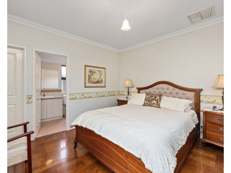 12B Lambert Street, Alfred Cove WA 6154