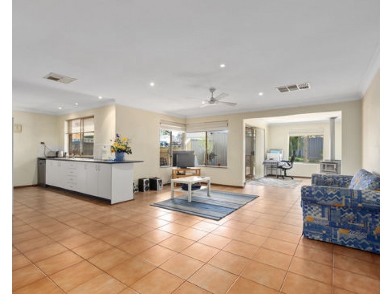 45 Moondarra Circle, South Lake WA 6164