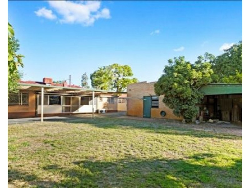 145 Manning Road, Bentley WA 6102