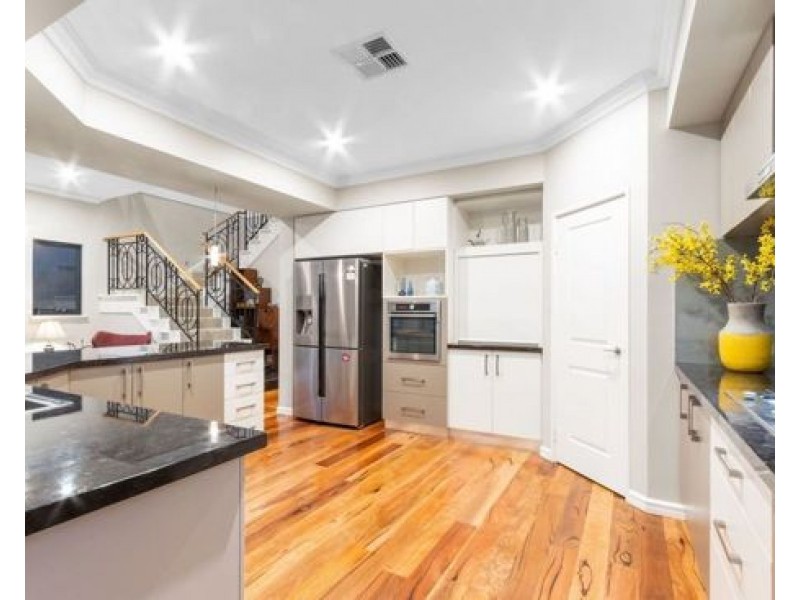 18A Kemp Rd, Mount Pleasant WA 6153