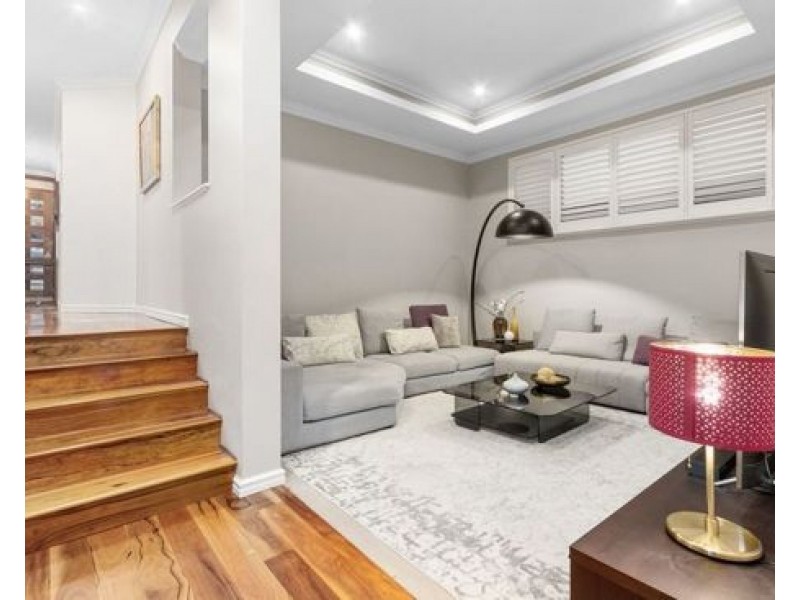 18A Kemp Rd, Mount Pleasant WA 6153