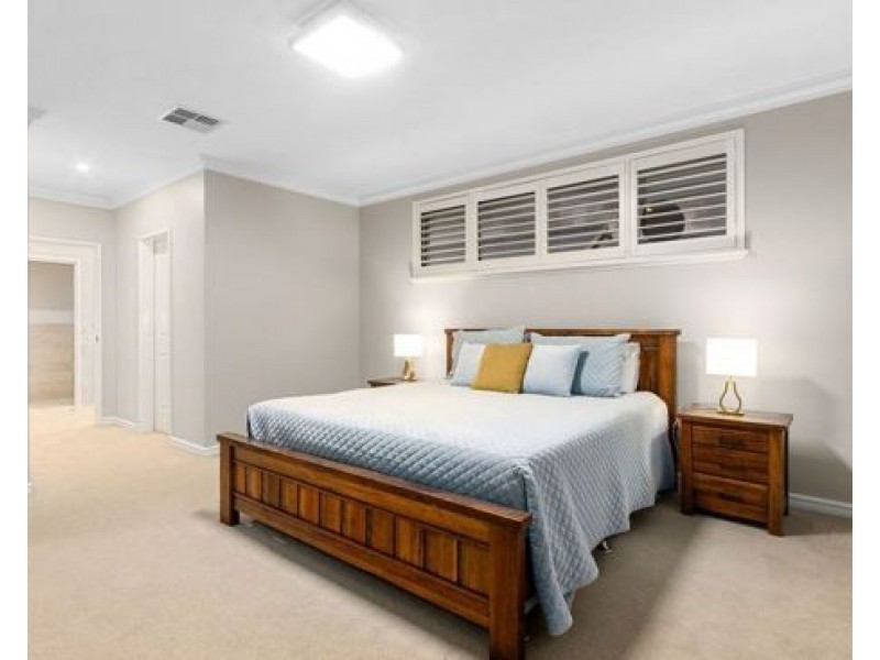 18A Kemp Rd, Mount Pleasant WA 6153