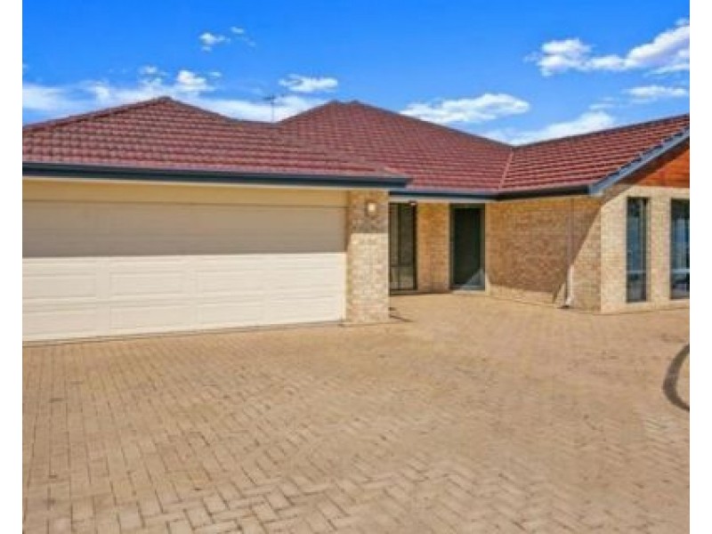 99 Aurora Drive, Atwell WA 6164