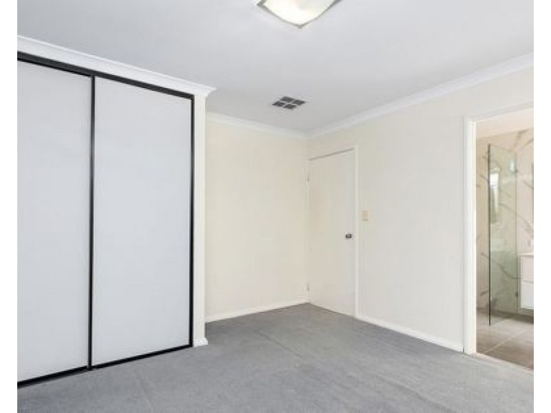 99 Aurora Drive, Atwell WA 6164